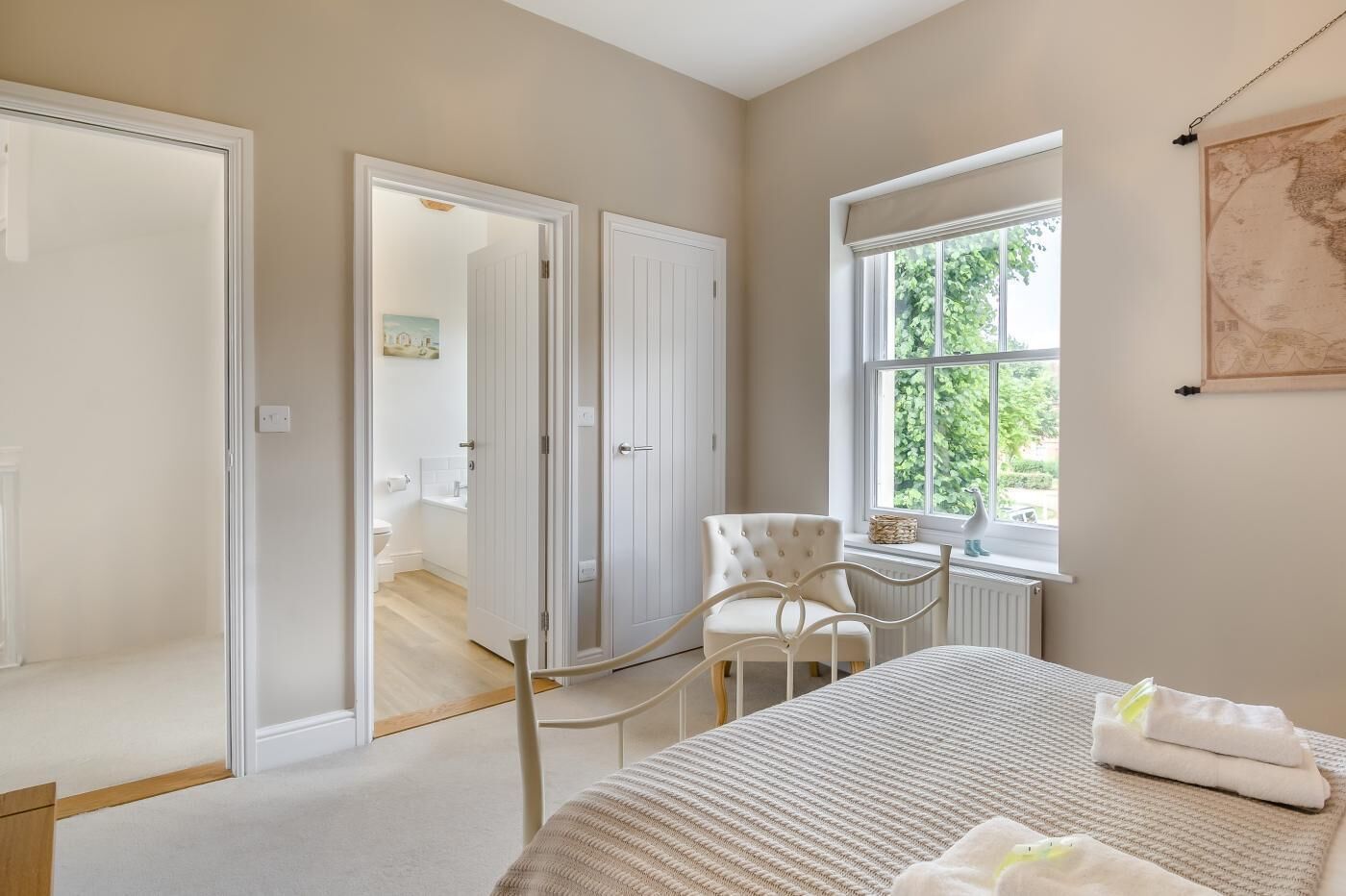 3 bedrooms, iron/ironing board, free WiFi, bed sheets