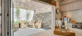 2 Bed in Conwy (oc-bow273)