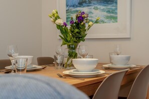 Dining - 2 Bed in Padstow (oc-p00400) (Padstow)