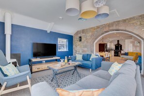 TV, fireplace - 2 Bed in Chathill (oc-gd1930) (Ellingham)
