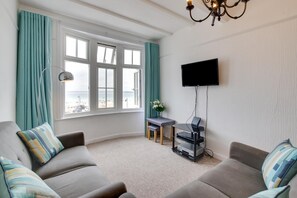 TV - 2 Bed in St Ives (oc-pc055a) (St Ives)