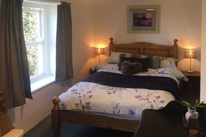 Iron/ironing board, free WiFi - 2 Bed in Perranporth (oc-pc072a) (Perranporth)