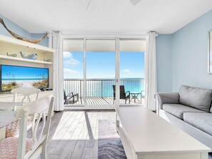 Smart TV - ☀️Beach Front-5 Pools+Hot Tub-Majestic Beach Towers 1-1314☀️ (Panama City Beach)