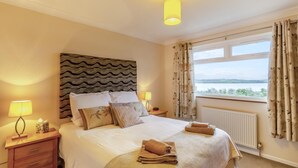 4 Schlafzimmer, Bügeleisen/Bügelbrett, kostenloses WLAN, Bettwäsche