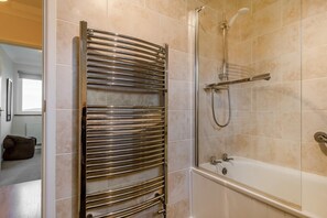 Hair dryer, towels - 3 Bed in Padstow (oc-p00226) (Padstow)