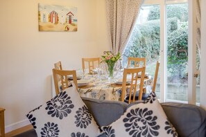 Dining - 3 Bed in Padstow (oc-p00226) (Padstow)