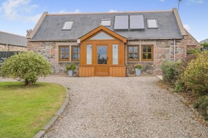 Exterior - 2 Bed in Hatton (oc-t32765) (Peterhead)