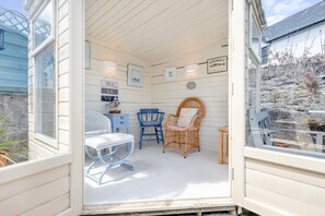 Property grounds - 3 Bed in Padstow (oc-p00329) (Padstow)