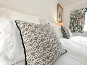 Free WiFi, bed sheets