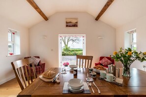 Dining - 1 Bed in Corwen (oc-fl010) (Derwen)