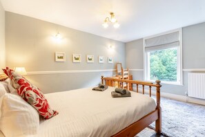 Free WiFi, bed sheets - 4 Bed in Matlock Bath (oc-r32432) (Matlock Bath)