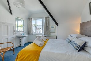 واي فاي مجانًا وملاءات أسرّة