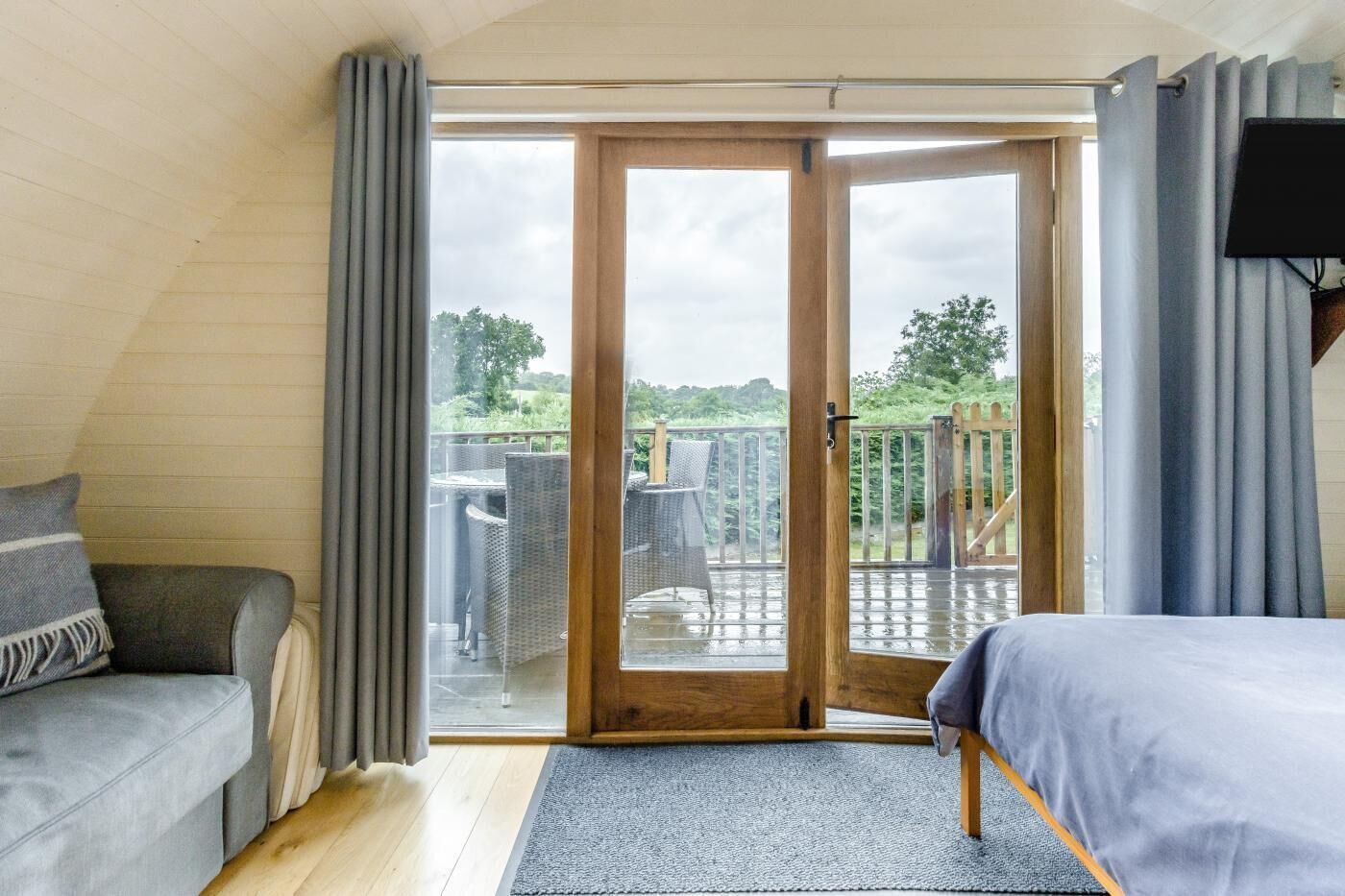 Wifi gratis y ropa de cama 