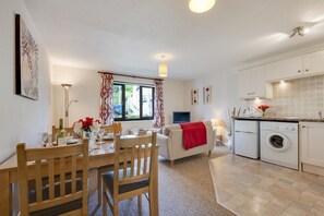 Interior - 2 Bed in Beer (oc-jbpio7) (Beer)