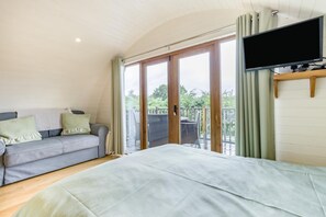 Free WiFi, bed sheets - 1 Bed in Garth (oc-k32702) (Garth)