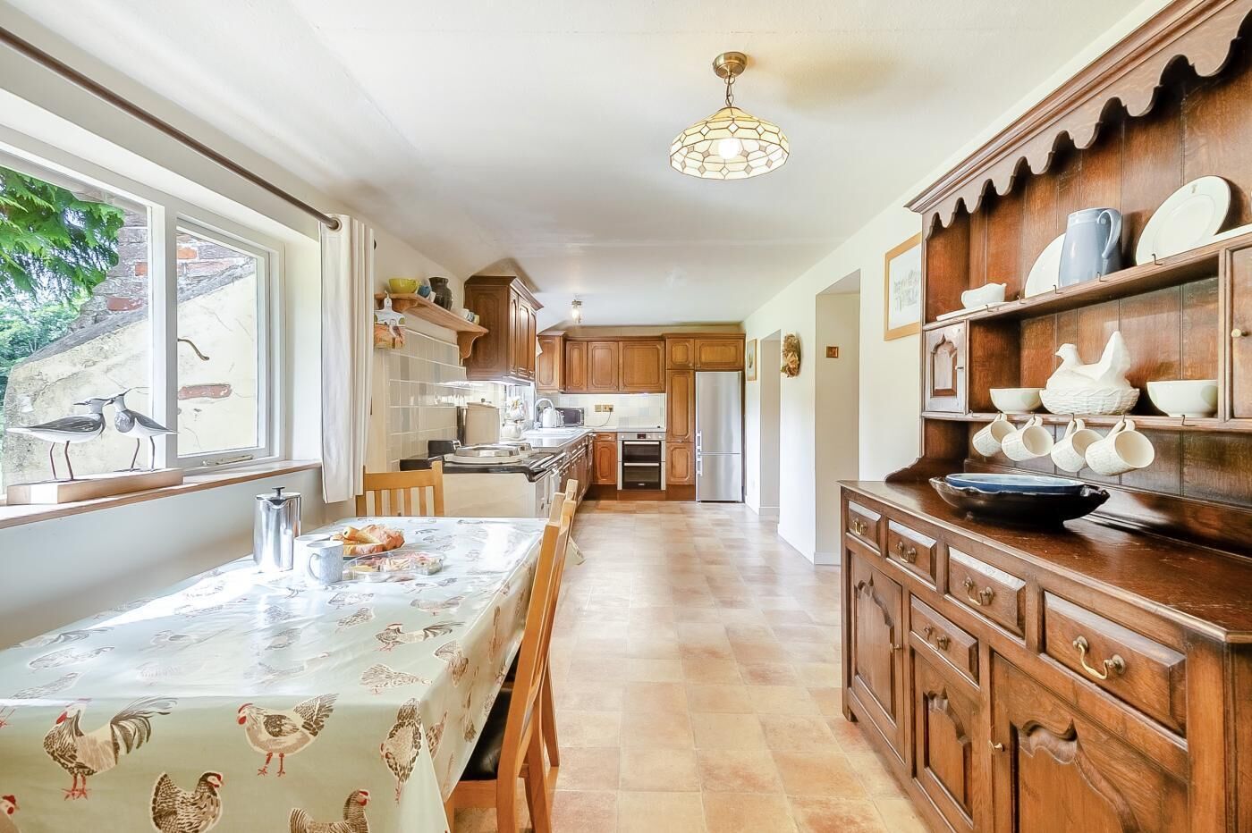 Microwave, oven, dishwasher, cookware/dishes/utensils