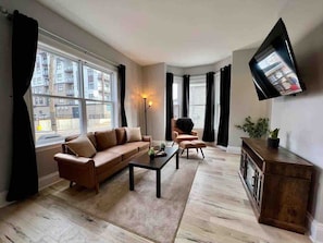TV - Downtown Oasis Moncton (Moncton)