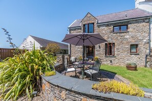Outdoor dining - 2 Bed in Haverfordwest (oc-wav419) (Haverfordwest)