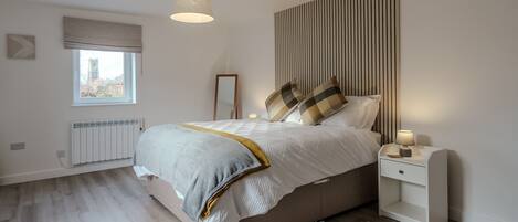 Iron/ironing board, free WiFi, bed sheets