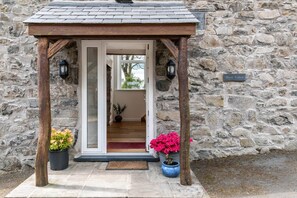 Exterior detail - 3 Bed in Corwen (oc-fl009) (Derwen)