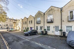 Exterior - 2 Bed in Bath (oc-bhr54) (Bath)