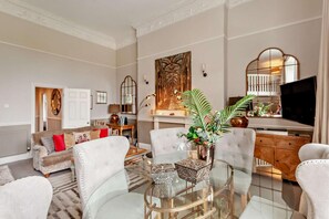 TV - 2 Bed in Bath (oc-bhr6) (Bath)