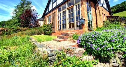 3 Bed in Llangollen (oc-waf216)