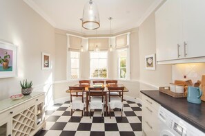 Dining - 3 Bed in Bath (oc-bhr53) (Bath)