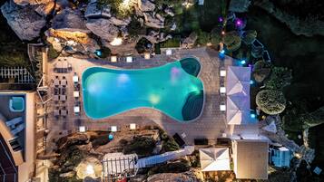 Indoor pool, seasonal outdoor pool, pool umbrellas, sun loungers