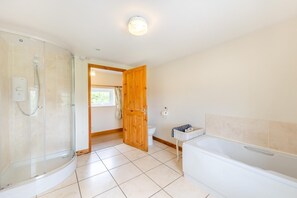 Bathroom - 3 Bed in Bala (oc-waf247) (Maerdy)
