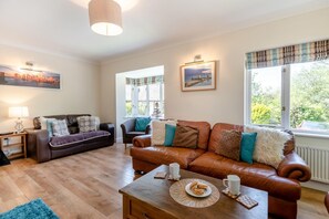 TV - 5 Bed in Saundersfoot (oc-pw323a) (Saundersfoot)