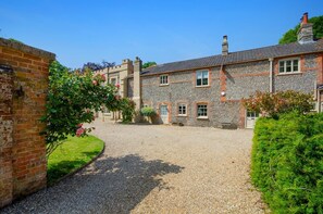 Exterior - 3 Bed in Holt (oc-2188) (High Kelling)