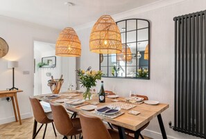Dining - 2 Bed in Saundersfoot (oc-pw252a) (Saundersfoot)