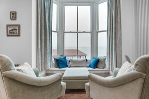 TV - 1 Bed in Aberystwyth (oc-bow285) (Aberystwyth)