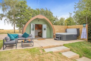 Terrace/patio - 1 Bed in Langtoft (oc-l32680) (Langtoft Fen)