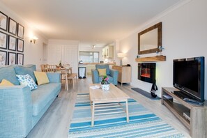 TV - 3 Bed in Saundersfoot (oc-pw9008) (Saundersfoot)