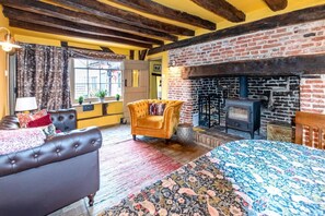 Interior - 2 Bed in Bramfield (oc-cobb) (Bramfield)
