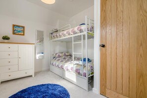 2 bedrooms, travel cot, free WiFi, bed sheets - 2 Bed in Wadebridge (oc-m32567) (Wadebridge)