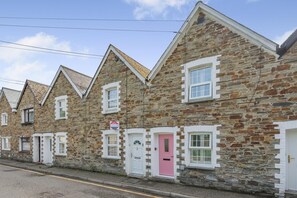 Exterior - 2 Bed in Wadebridge (oc-m32567) (Wadebridge)