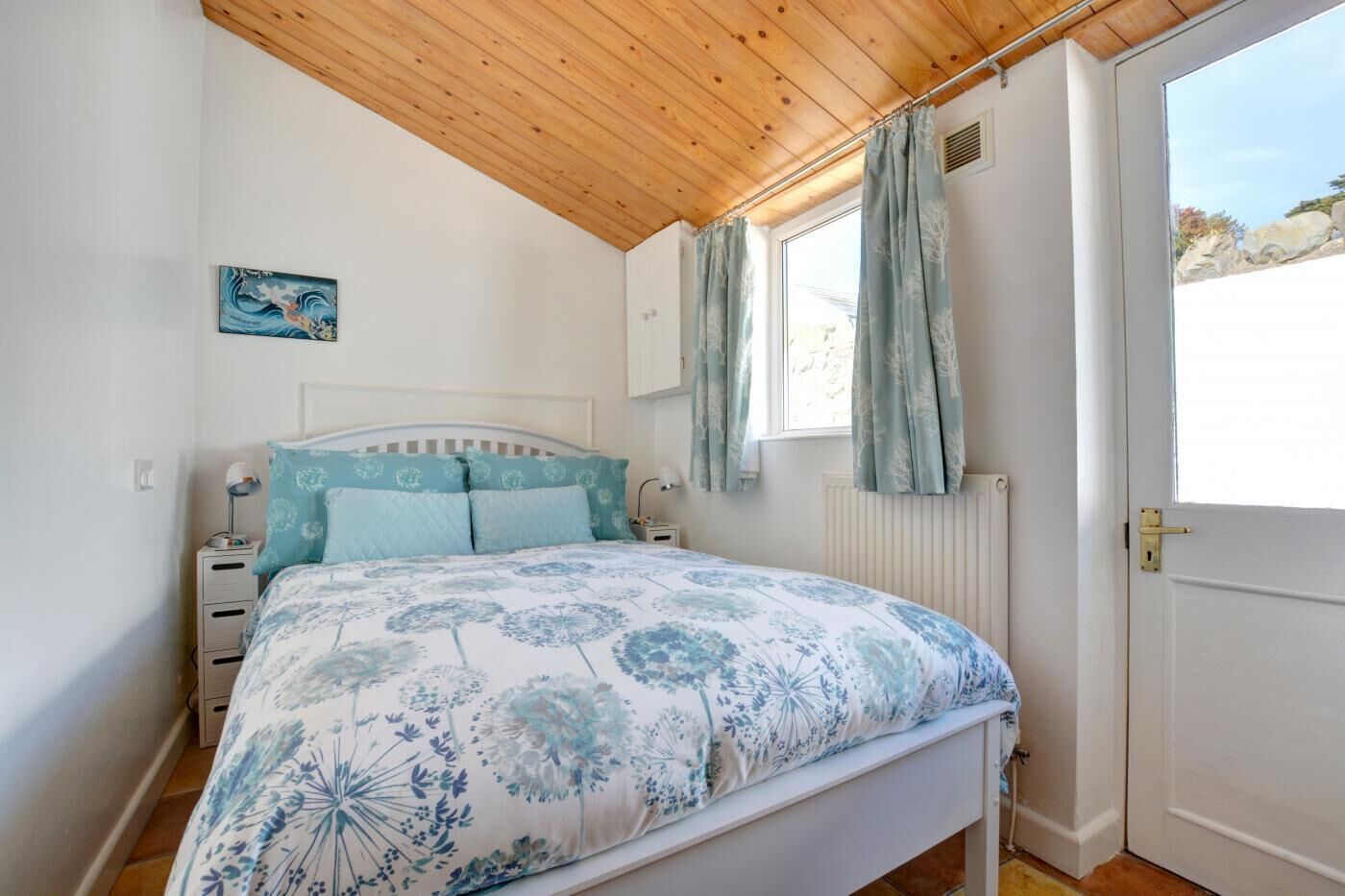 Tabla de planchar con plancha 