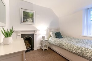 3 chambres, fer et planche à repasser, Wi-Fi gratuit, draps fournis