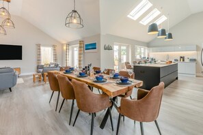 Dining - 4 Bed in Padstow (oc-r32776) (Padstow)