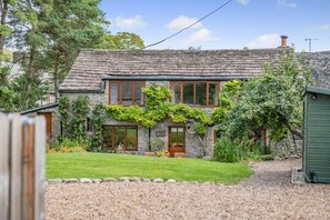 Exterior - 4 Bed in Malham (oc-c32684) (Airton)