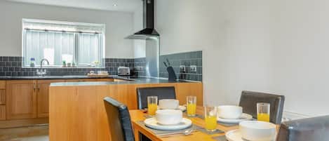 微波爐、焗爐、洗碗機、廚房用具/餐具/器皿