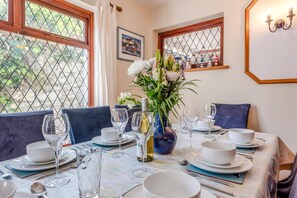 Dining - 4 Bed in Tenby (oc-pw500a) (Tenby)