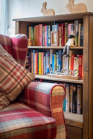 Interior - 2 Bed in Hawes (oc-ds1027) (Hawes)