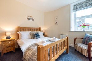 Iron/ironing board, free WiFi, bed sheets - 2 Bed in Hawes (oc-ds1027) (Hawes)