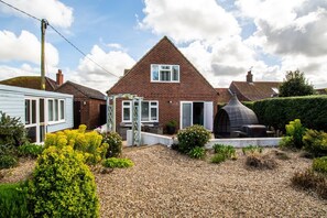 Exterior - 5 Bed in Bodham (oc-2204) (Bodham)