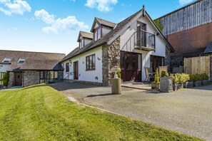 Exterior - 4 Bed in Caersws (oc-waa321) (Trefeglwys)