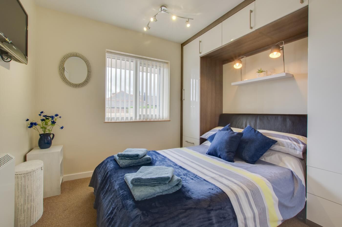 Bügeleisen/Bügelbrett, kostenloses WLAN, Bettwäsche